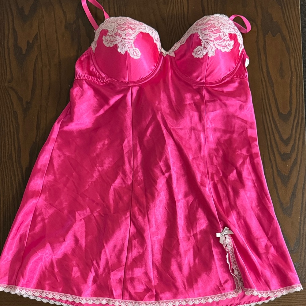 NWT Elegant Pink Lace Trim Chemise